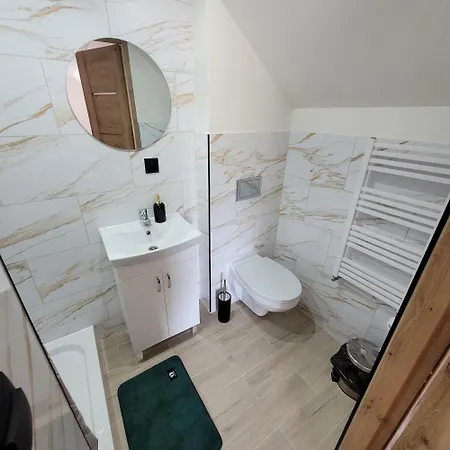 Goscinne Basniowy Dom - Gory Stolowe *