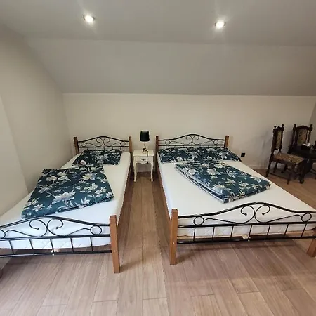 Goscinne Basniowy Dom - Gory Stolowe Appartement *