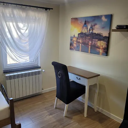 Apartment Goscinne Basniowy Dom - Gory Stolowe